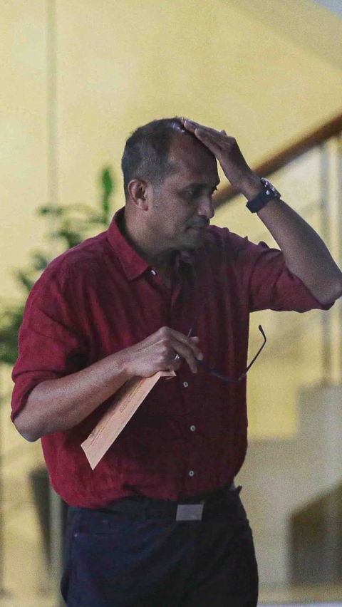 Wakil Menteri Hukum dan HAM (Wamenkumham) Edward Omar Sharif Hiariej atau Eddy Hiariej diperiksa penyidik KPK selama kurang lebih tujuh jam.