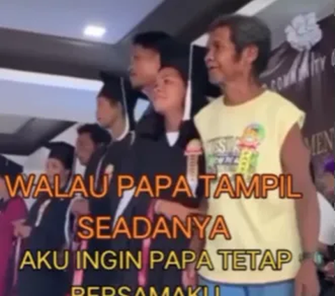 Momen Wisuda Ditemani Ortu