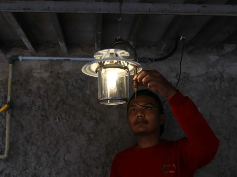 FOTO: Kreativitas Warga Pancoran Ciptakan Biogas dari Kotoran Sapi