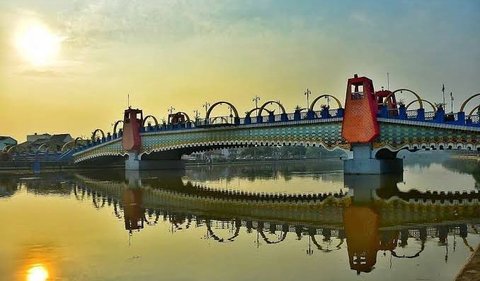 Jembatan ini jadi ikon di Kota Tangerang