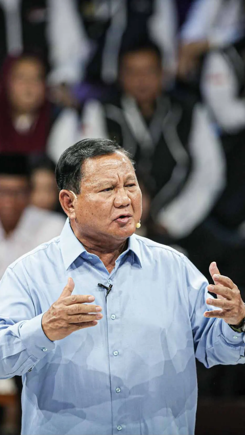 Pasangan Prabowo dan Gibran dalam debat perdana Pilpres 2024