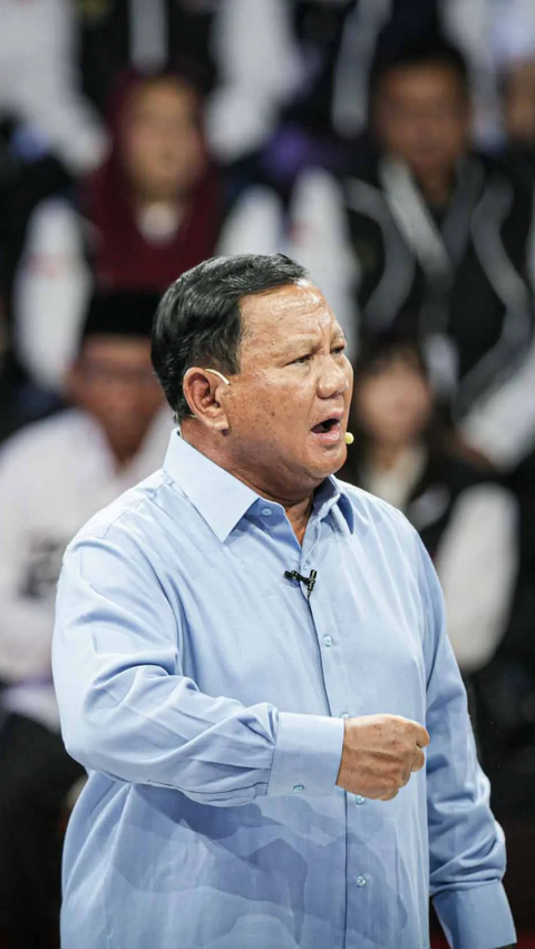 Capres Prabowo dalam debat perdana Pilpres 2024