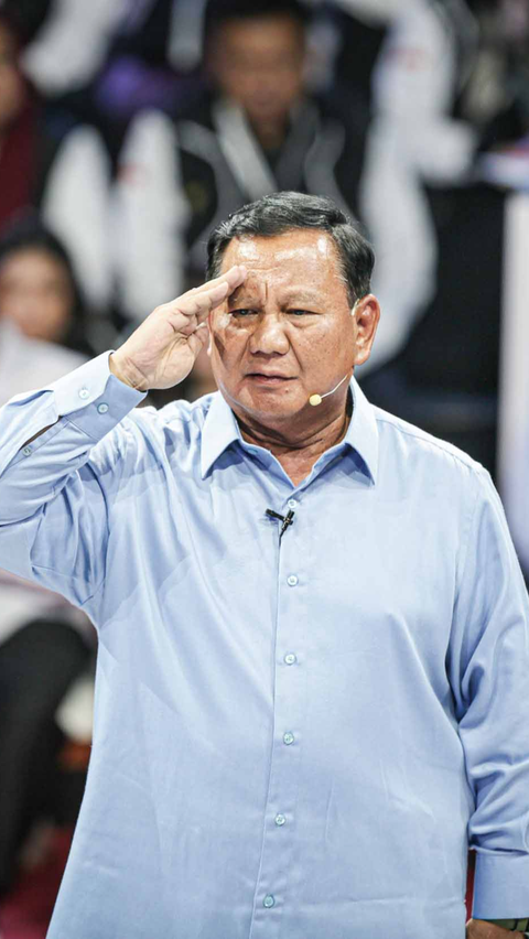 Pasangan Prabowo dan Gibran dalam debat perdana Pilpres 2024