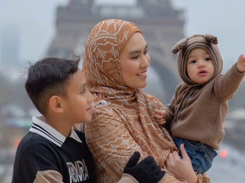 Deretan Foto Liburan Seru Kartika Putri dan Keluarga, Potret yang Terakhir jadi Sorotan