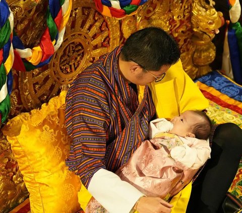 Potret Putri Kerajaan Bhutan yang Baru Lahir, Akhirnya Diperlihatkan ke Publik
