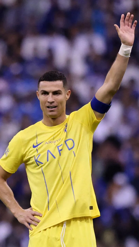 Menurut laporan The Mirror, Cristiano Ronaldo masih mampu bersaing dengan para pemain yang notabene lebih muda untuk menyabet Maradona Award. <br>