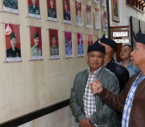 Gaya Necis Panglima TNI Jenderal Agus Datangi Markas Tempat Pertamanya Dinas