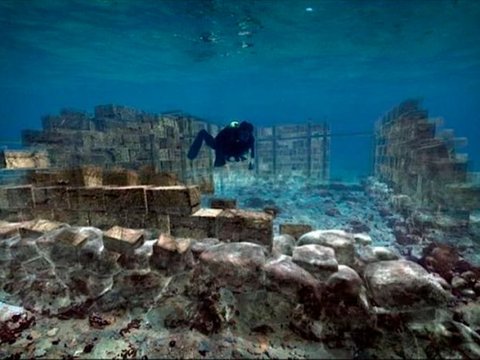 Exciting Discovery of a 5,000-Year-Old City Under the Sea, Roads and Burial Sites Intact!