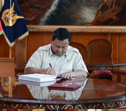 Usai Debat Perdana, Prabowo Kunjungi Akmil Magelang dan Gibran Ngantor di Solo