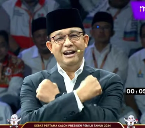 Anies Perkenalkan Program Bansos Plus, Apa Itu?