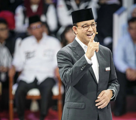 Anies Perkenalkan Program Bansos Plus, Apa Itu?