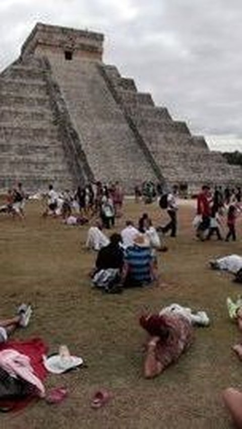 Bangunan ini menjadi saksi bisu kemampuan astronomi suku Maya. Struktur ini memiliki total 365 langkah, jumlah hari dalam tahun matahari. <br>