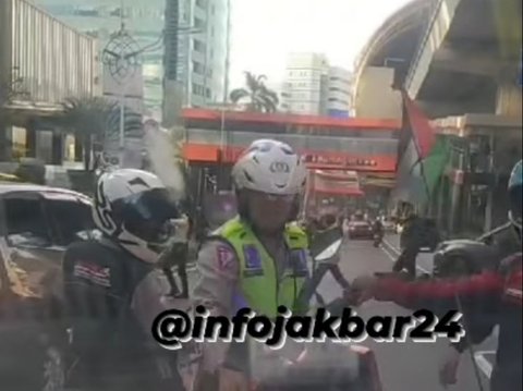 Pemotor Kawal Ambulans di Jaksel Ditilang, Polisi: Tak Kompeten, Kendaraan Salahi Aturan