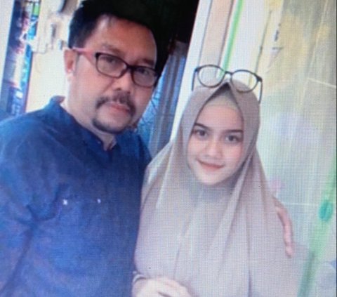 Menikah dengan Duda Lebih Tua 24 Tahun, Kisah Cinta Wanita Ini Viral Curi Perhatian