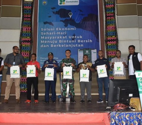 Sandiaga Puji Inovasi Pengelolaan Sampah di Papua: Awal Perubahan Nyata