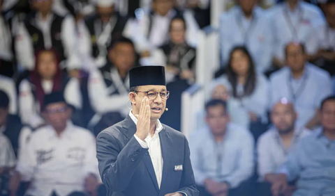 Anies juga mendorong peningkatan kompetensi tenaga kerja untuk bisa menggantikan TKA di sini. Karena belum ada tenaga kerja lokal yang siap menggantikannya. 