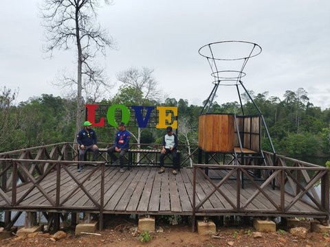 Menikmati Wisata Mangrove Lati Tuo Desa Klempang Sari Kabupaten Paser