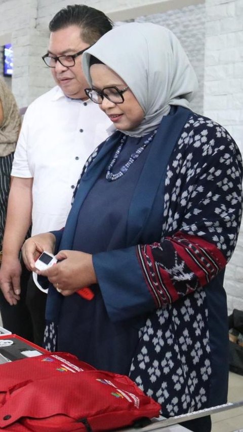 Ibu Fery Farhati Ganis Baswedan Support dan Kagum dengan Karya Penyandang Disabilitas