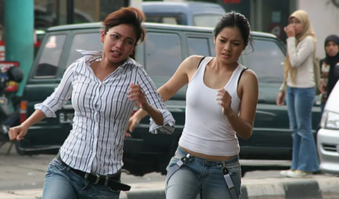 2. Mendadak Dangdut (2006)