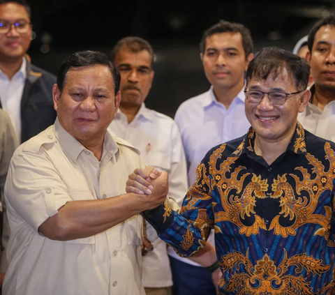 Budiman Sudjatmiko Bela Gaya Prabowo saat Debat Capres, Singgung Penampilan Orang Sembunyi di Balik Senyuman