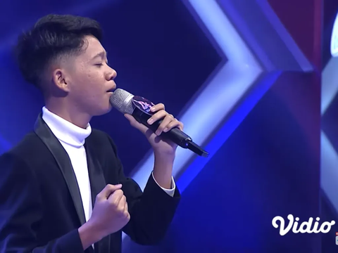 Miliki Suara Emas, Reza Hidayat Peserta Audisi D'Academy Bawakan Lagu Gadis Malaysia Ajak Dewi Perssik Bergoyang