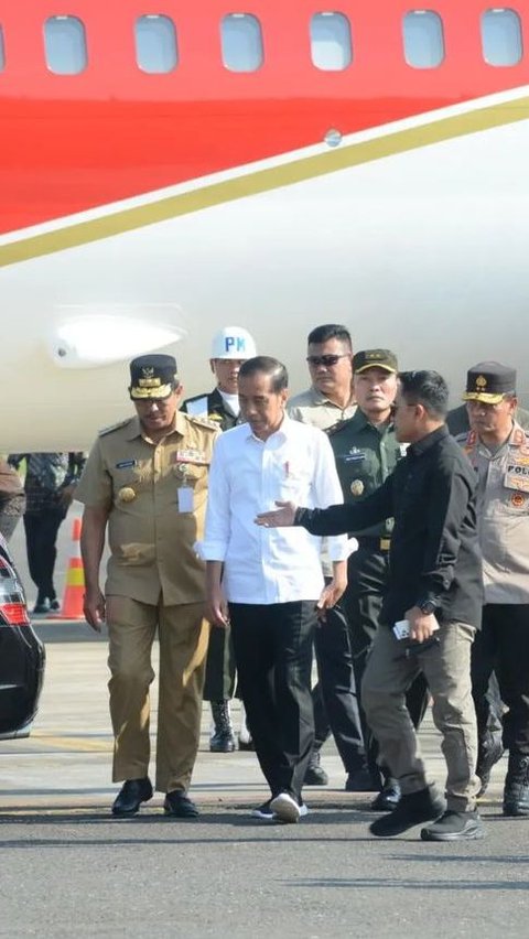 Presiden Joko Widodo tiba di Lanumad Ahmad Yani pada Rabu (13/12).<br>