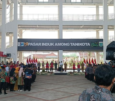 Pasar Induk Among Tani Kota Batu Diresmikan, Jokowi: Gedungnya Sangat Megah