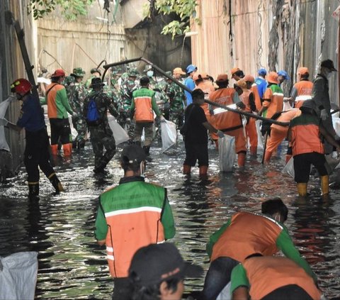 Jenderal Maruli Simanjuntak Sampai Terjun Langsung, Ratusan Anggota TNI-Polri Dikerahkan ke Sungai Krukut