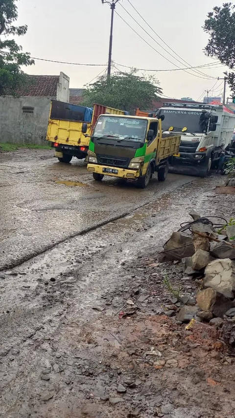 Sopir Ramai-Ramai Demo, Aturan Truk Melintas Jl Parung Panjang Tak Berubah Tetap Pukul 22.00-05.00