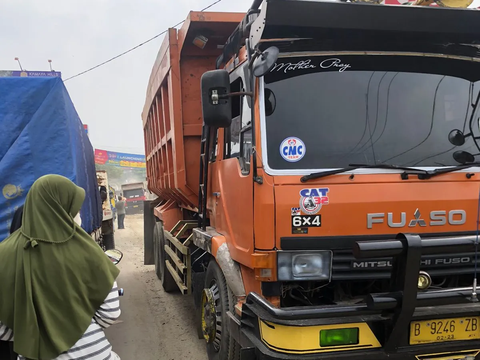 Sopir Ramai-Ramai Demo, Aturan Truk Melintas Jl Parung Panjang Tak Berubah Tetap Pukul 22.00-05.00