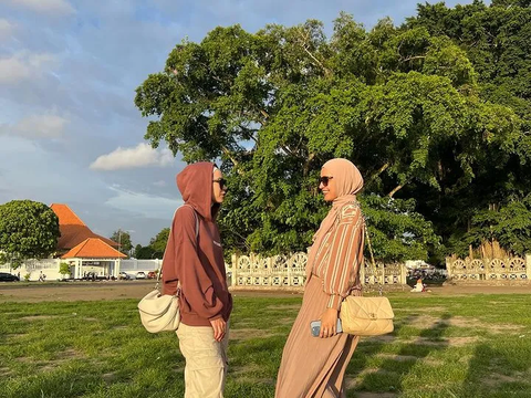 Momen Seru Shireen Sungkar Liburan di Yogyakarta, Anak-Anaknya Betah Setiap Hari Mau Naik Becak