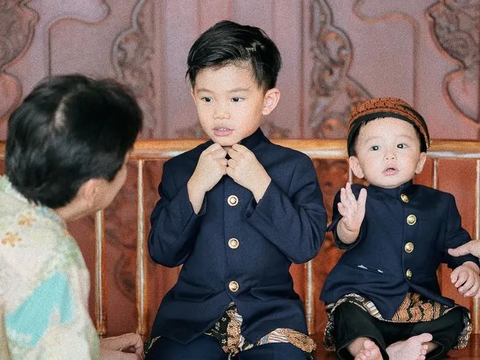 Usung Konsep Tradisional, ini Potret Lucu Baby Timo Anak Chef Arnold di Momen Ultah yang Pertama