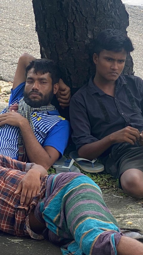 13 Warga Rohingya Kini 'Terdampar' di Jalanan Pekanbaru, Mengaku Ada yang Bawa Tapi Tak Tahu Siapa