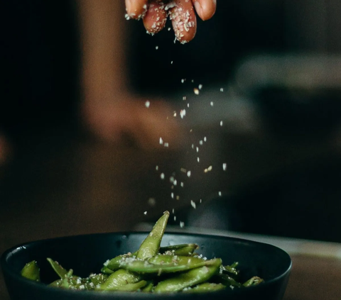 Pertahankan Kesegaran Makanan Tanpa Bahan Kimia, 7 Bahan Dapur Ini Sebagai Pengawet Alami