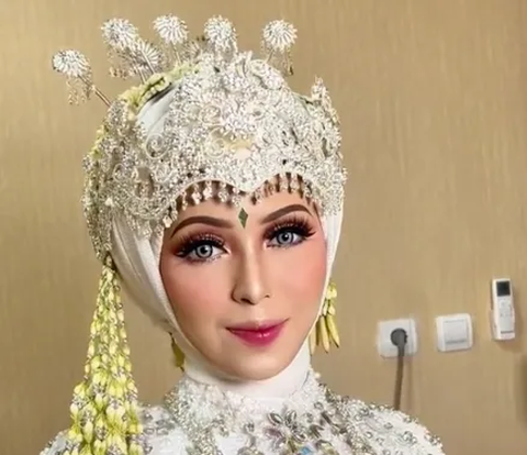 MUA Rias Pengantin Blasteran Sunda-Mesir, Hasilnya Mirip Boneka Barbie