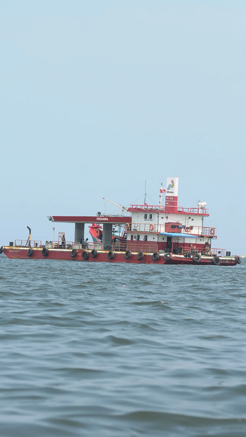 Fasilitas SPBU Terapung Pertamina ini juga untuk para nelayan yang ditinggal di perairan Kepulauan Seribu, Pulau Pramuka dan Pulau Panggang.