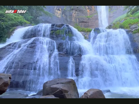 Potret Indah Curug Cikanteh Sukabumi, Tiga Tingkat Air Terjun Besar yang Tersembunyi di Antara Pepohonan