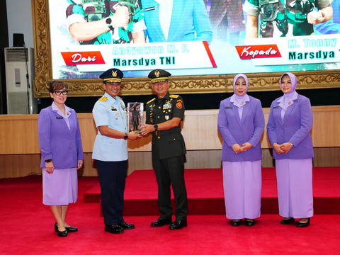 Sertijab Pati TNI, Mantan Ajudan Jokowi Resmi Jabat Pangkogabwilhan II