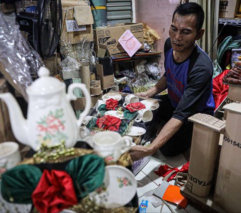 FOTO: Laris Manis Penjualan Parsel dan Hampers Jelang Natal dan Tahun Baru