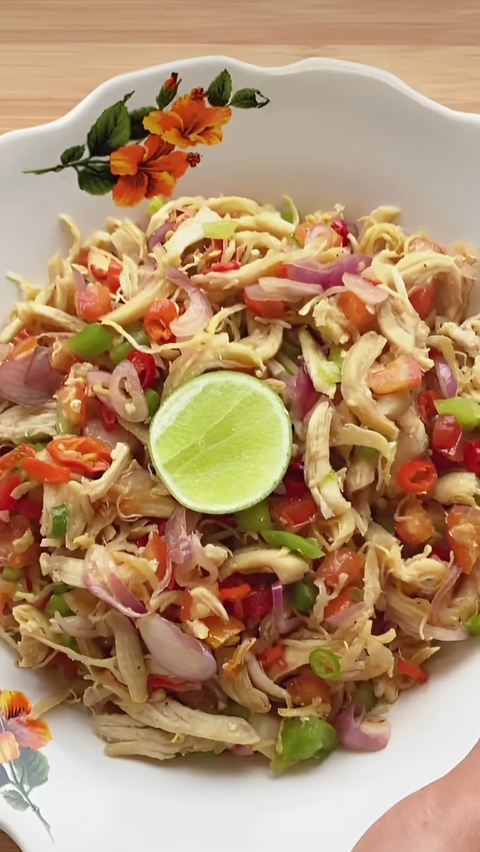 Recipe for Shredded Chicken with Dabu-Dabu Chili from Chef Ocit, Addictive Sour and Spicy Dish