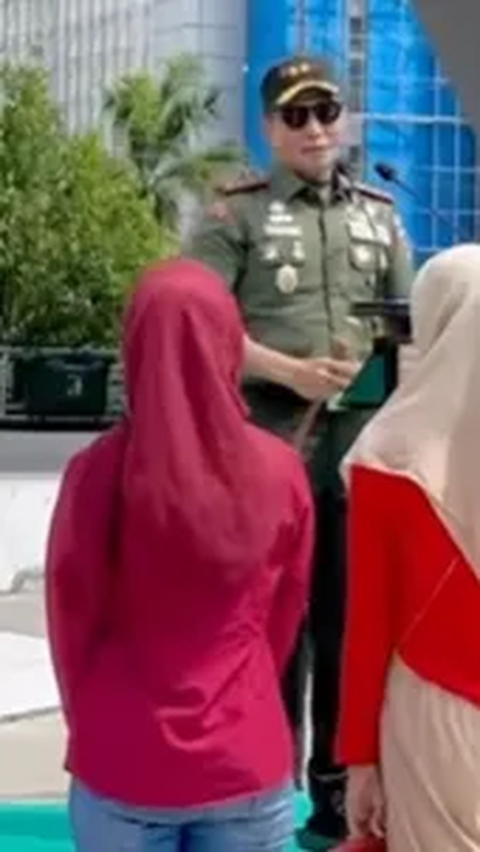 Mayjen TNI Panggil Cewek Paling Cantik ke Hadapannya, Empat Orang Langsung Lari Bikin Heboh