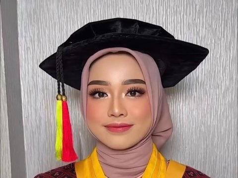 Long-lasting Graduation Makeup Tips, On Point When Wearing a Gown!