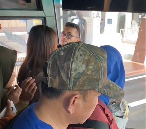 Viral Penumpang Marah-marah hingga Ajak Sopir Tabrakan Bus, Begini Endingnya