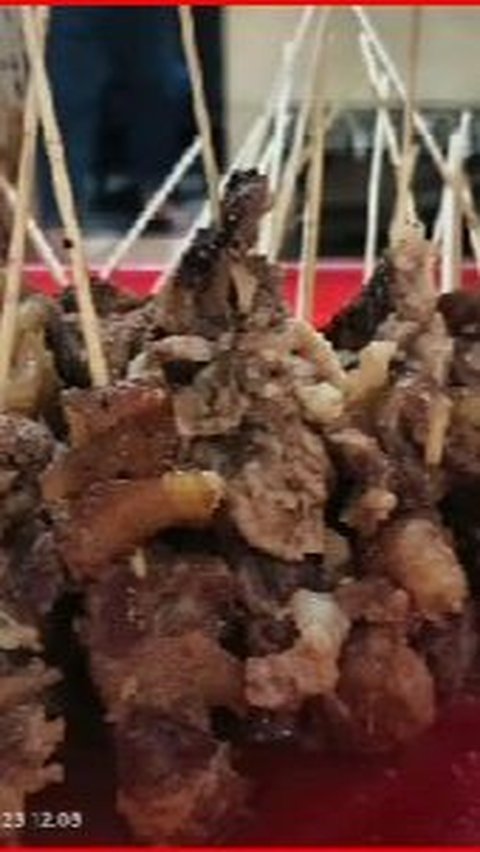 Merasakan Nikmatnya Sate Sapi Pak Kempleng, Salah Satu Kuliner Legendaris di Kabupaten Semarang