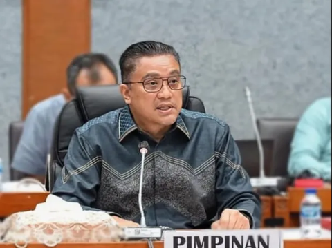 DPR Minta Ketegasan Pemerintah Pastikan Jadwal PON 2024 karena Bentrok dengan Pilkada Serentak