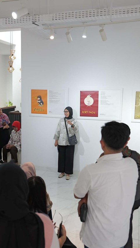 Ada 18 lukisan hasil karya orang muda dan mahasiswa yang dihadirkan dari Denpasar, Solo, Yogyakarta, Medan, Bandung dan DKI Jakarta.
