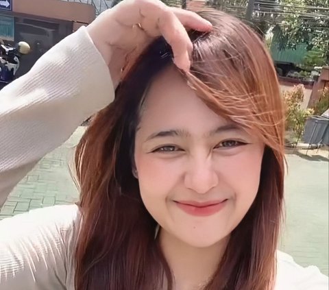 Viral! Wanita Cantik di Lamongan Bangga Pamer Akta Cerai Usai Berpisah dari Suami, Netizen Gercep Minta Share Lokasi