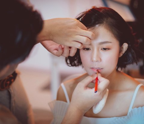 Makeup MUA's Transformation Model Makes People Astonished, Called Similar to Minji from New Jeans