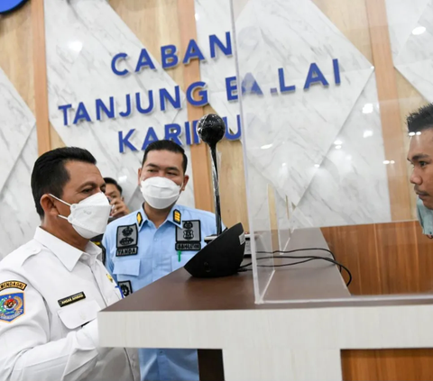 Gubernur Kepulauan Riau Ansar Diperiksa Polisi Sebagai Saksi Kasus Dugaan Perekrutan Honorer
