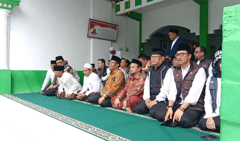 Mahfud kemudian mengutip surah Al Alaq yang pertama kali diturunkan berbunyi.<br>